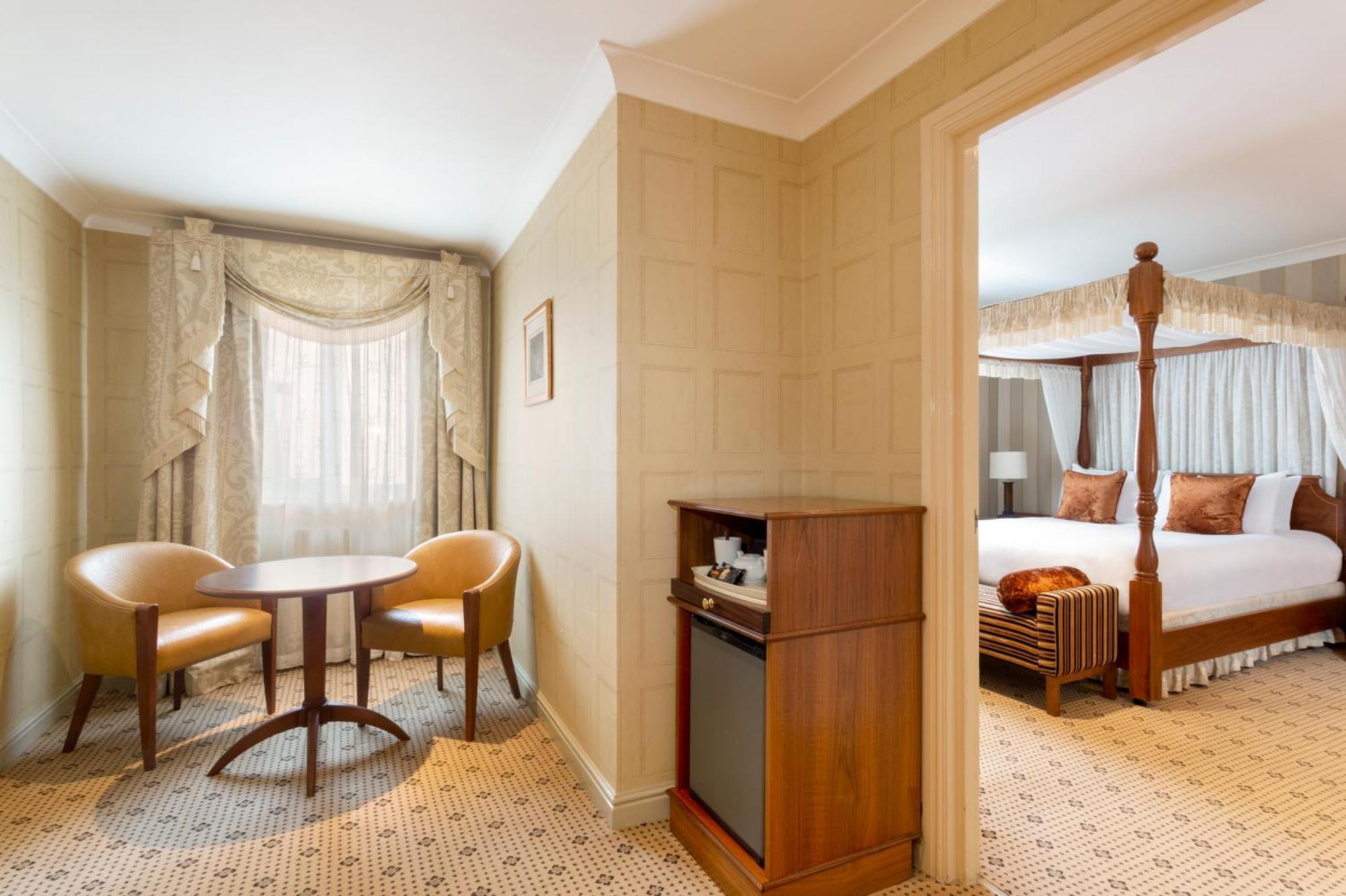 Forest Pines Hotel, Spa & Golf Resort Бригг Экстерьер фото